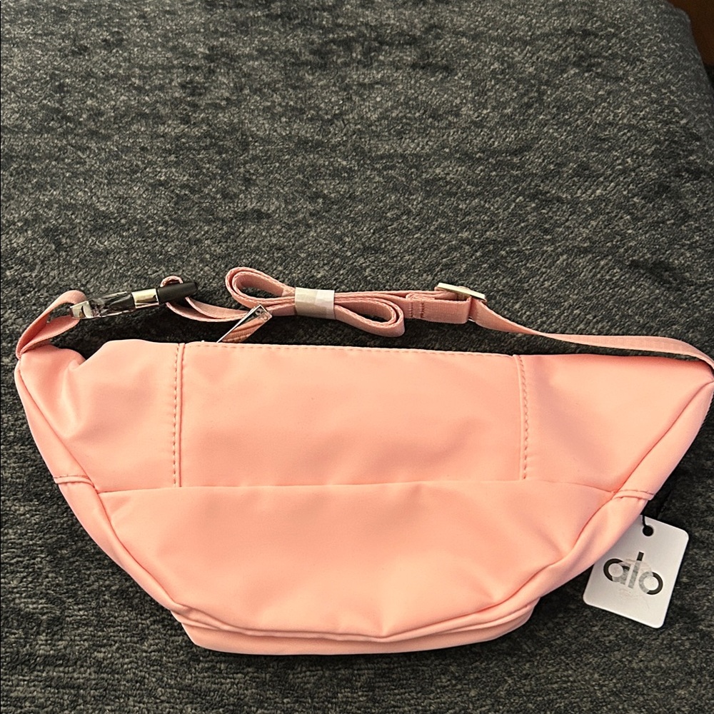 Alo Pink Belt Bag NWT - Picture 3 of 5